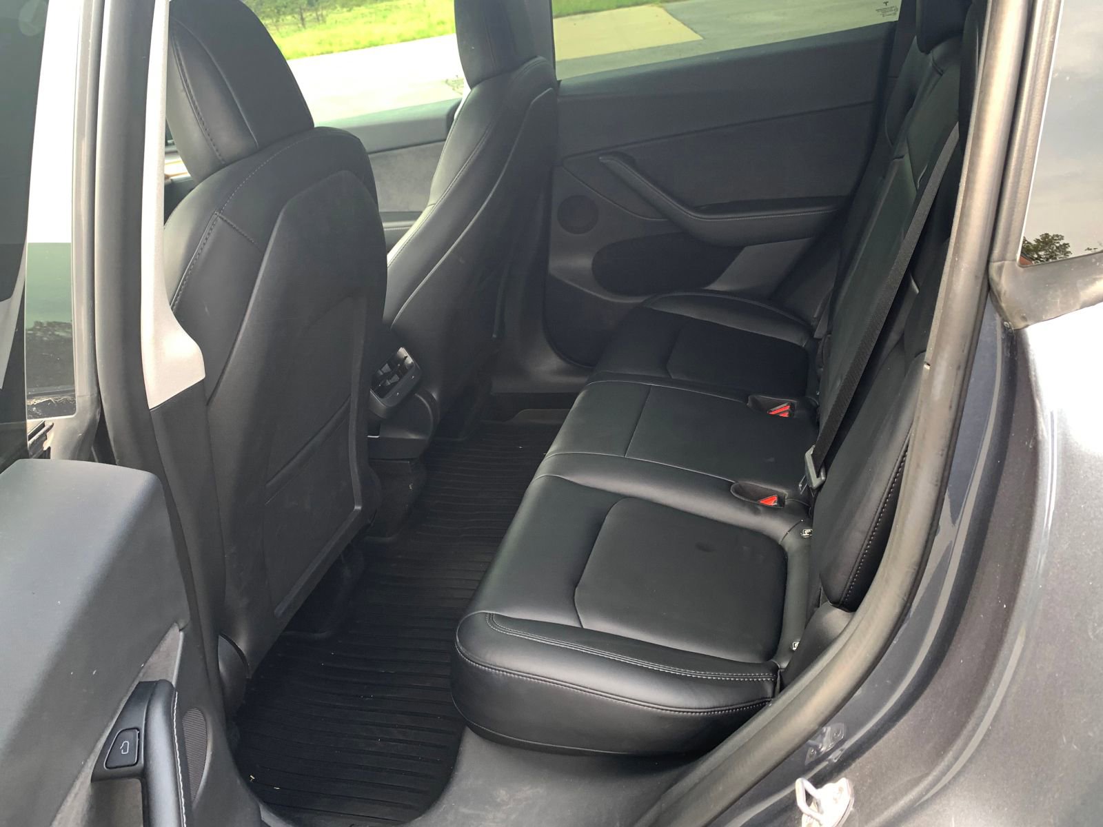 Used 2022 Tesla Model Y Performance image 18