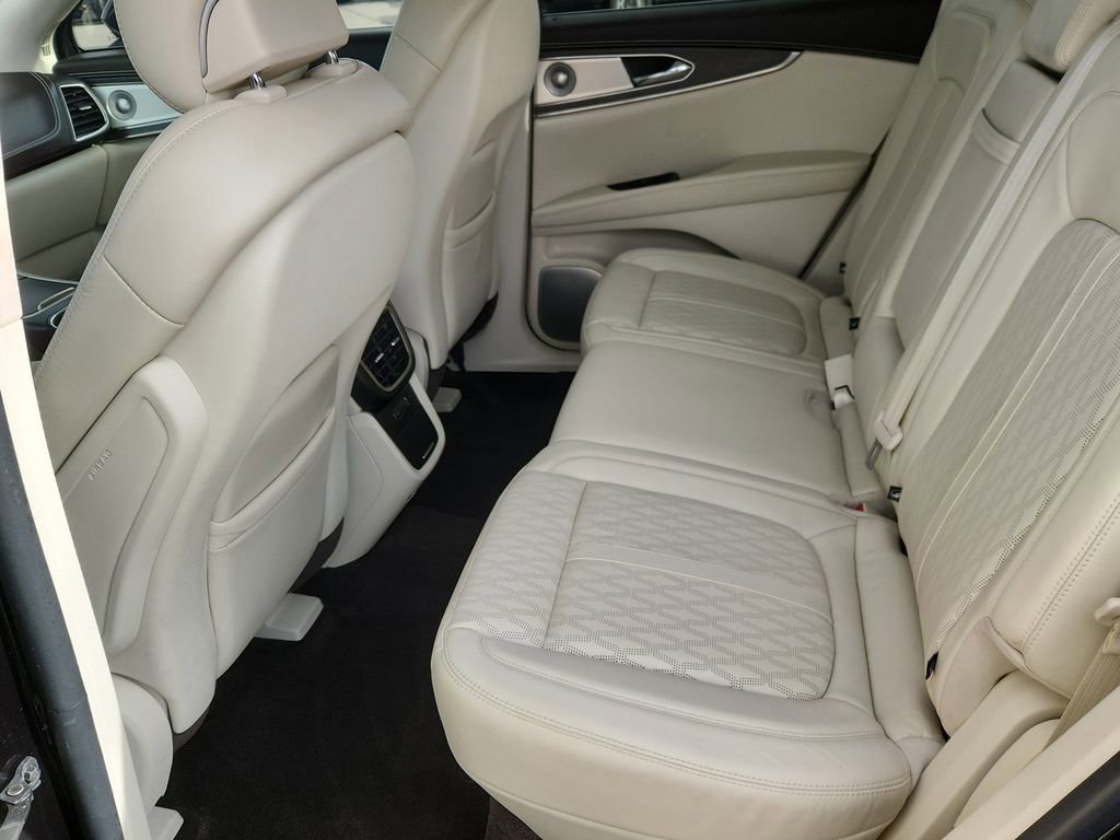 Used 2020 Lincoln Nautilus Black Label w/ Cargo Utility Package image 10