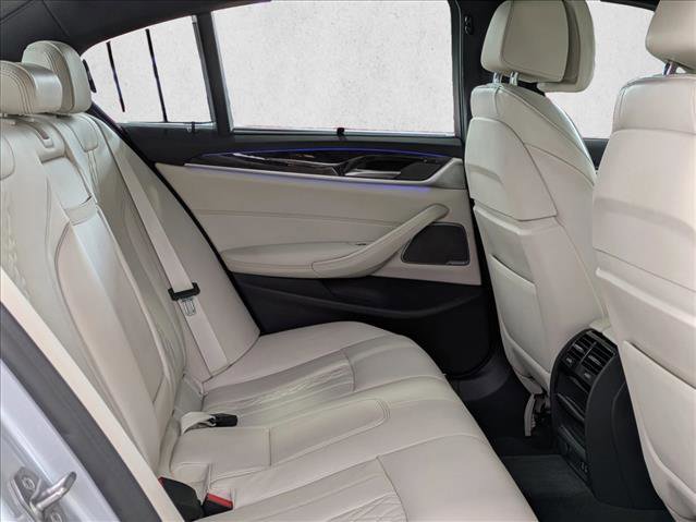 Used 2021 BMW 540i w/ Executive Package image 25