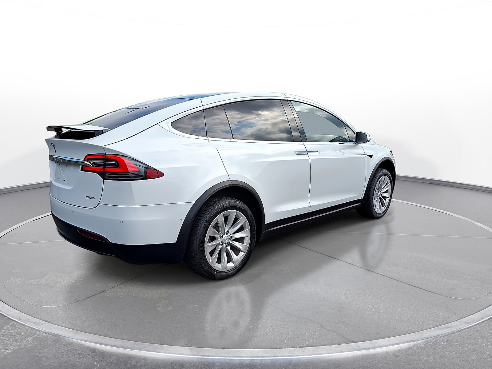 Used 2018 Tesla Model X 75D AWD/4WD image 8