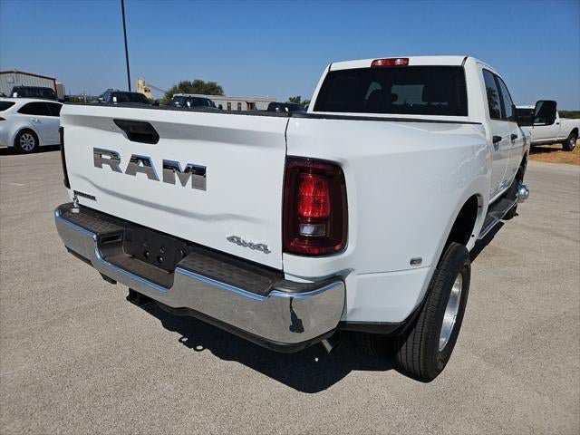 New 2026 RAM 3500 Big Horn AWD/4WD image 37