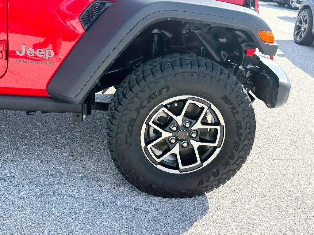 Used 2026 Jeep Gladiator Rubicon AWD/4WD image 9