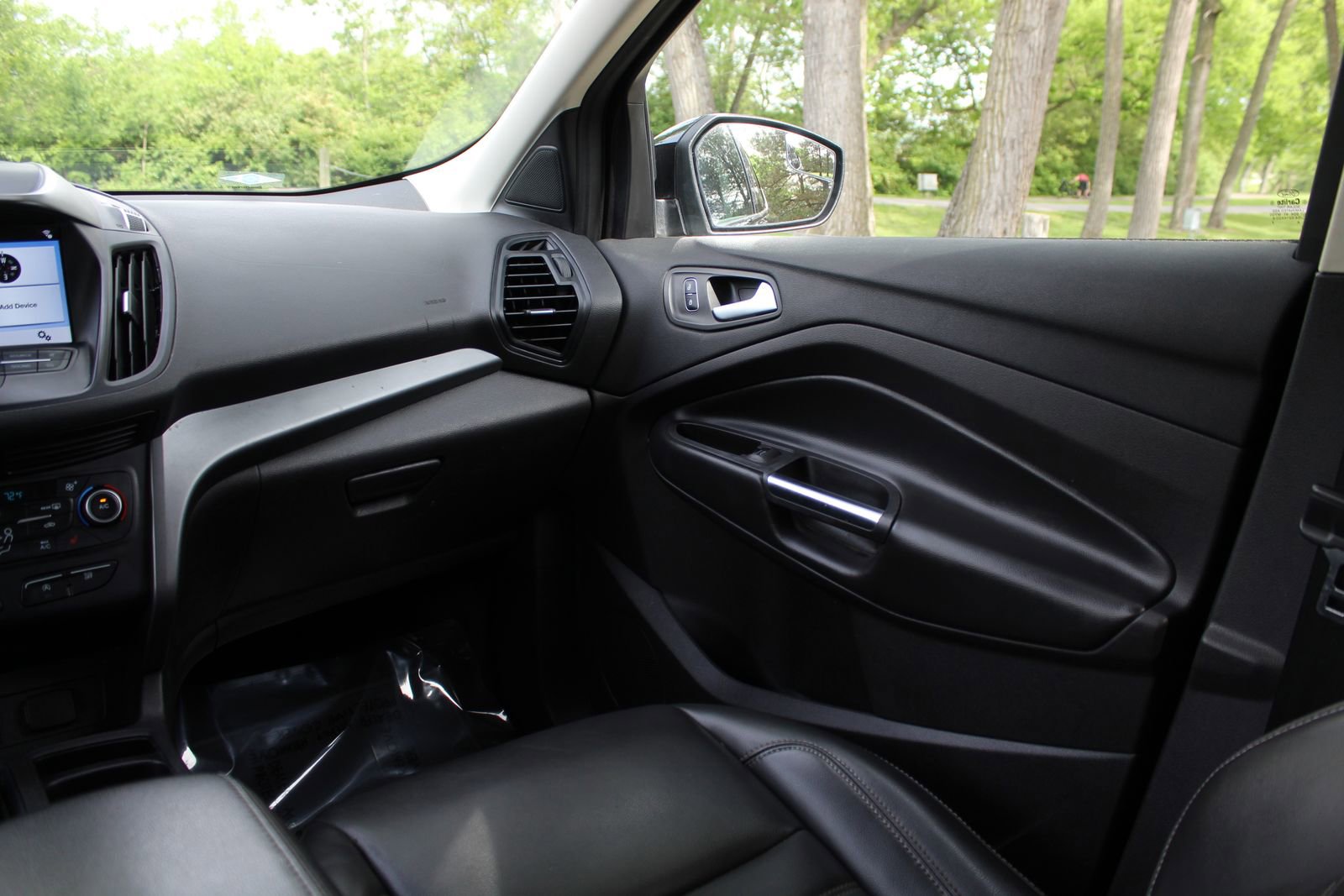 Used 2019 Ford Escape SEL AWD/4WD image 11