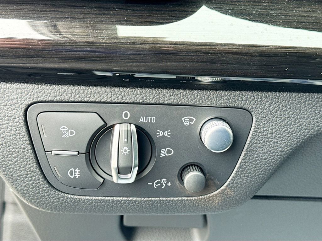 Used 2018 Audi Q5 Prestige w/ Prestige Package image 10