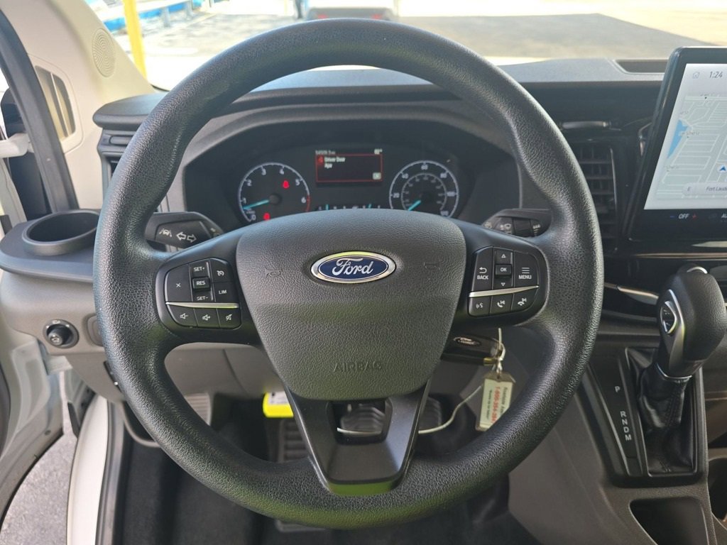 Used 2023 Ford Transit 350 XLT image 4
