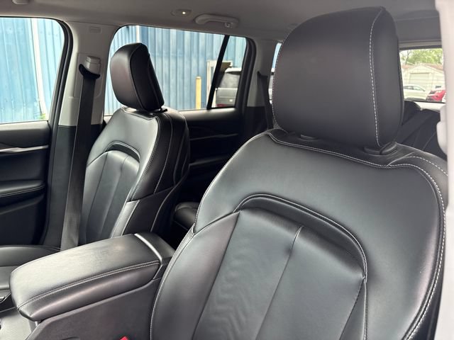 Used 2023 Jeep Grand Cherokee Limited AWD/4WD image 9