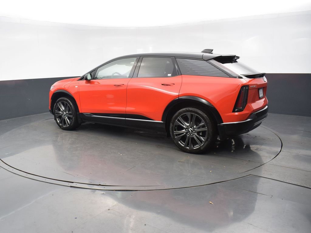 New 2026 Cadillac Optiq Sport 2 w/ LPO, Floor Liner Package image 3