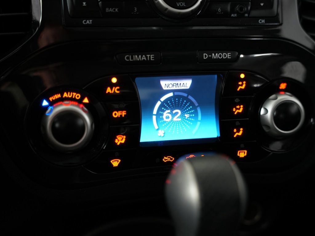 Used 2013 Nissan Juke SV AWD/4WD image 20