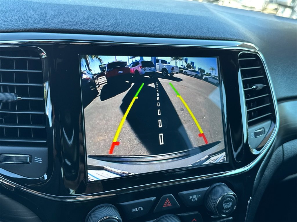 Certified 2021 Jeep Grand Cherokee Laredo X image 29