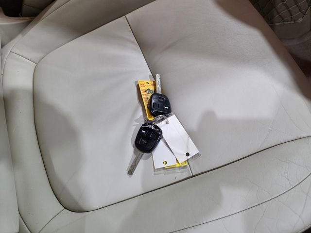 Used 2003 Lexus SC 430 Convertible image 9