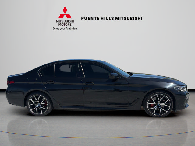 Used 2023 BMW 530i w/ M Sport Package RWD image 4