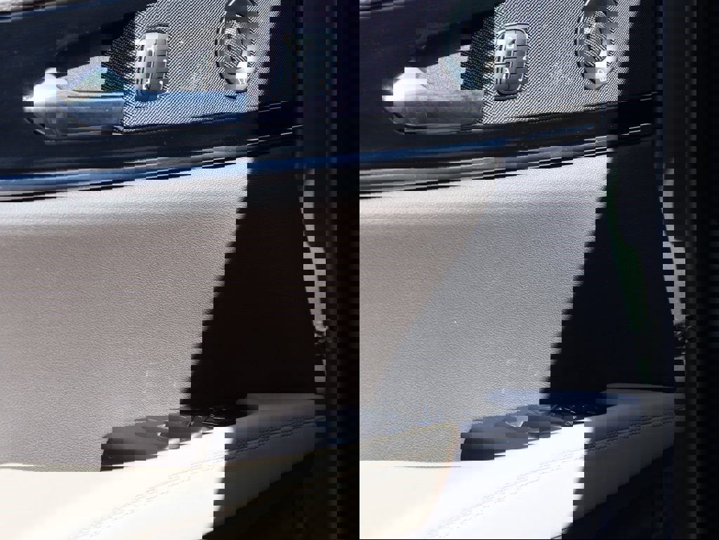 Used 2023 Lincoln Nautilus Reserve w/ Equipment Group 201A image 23