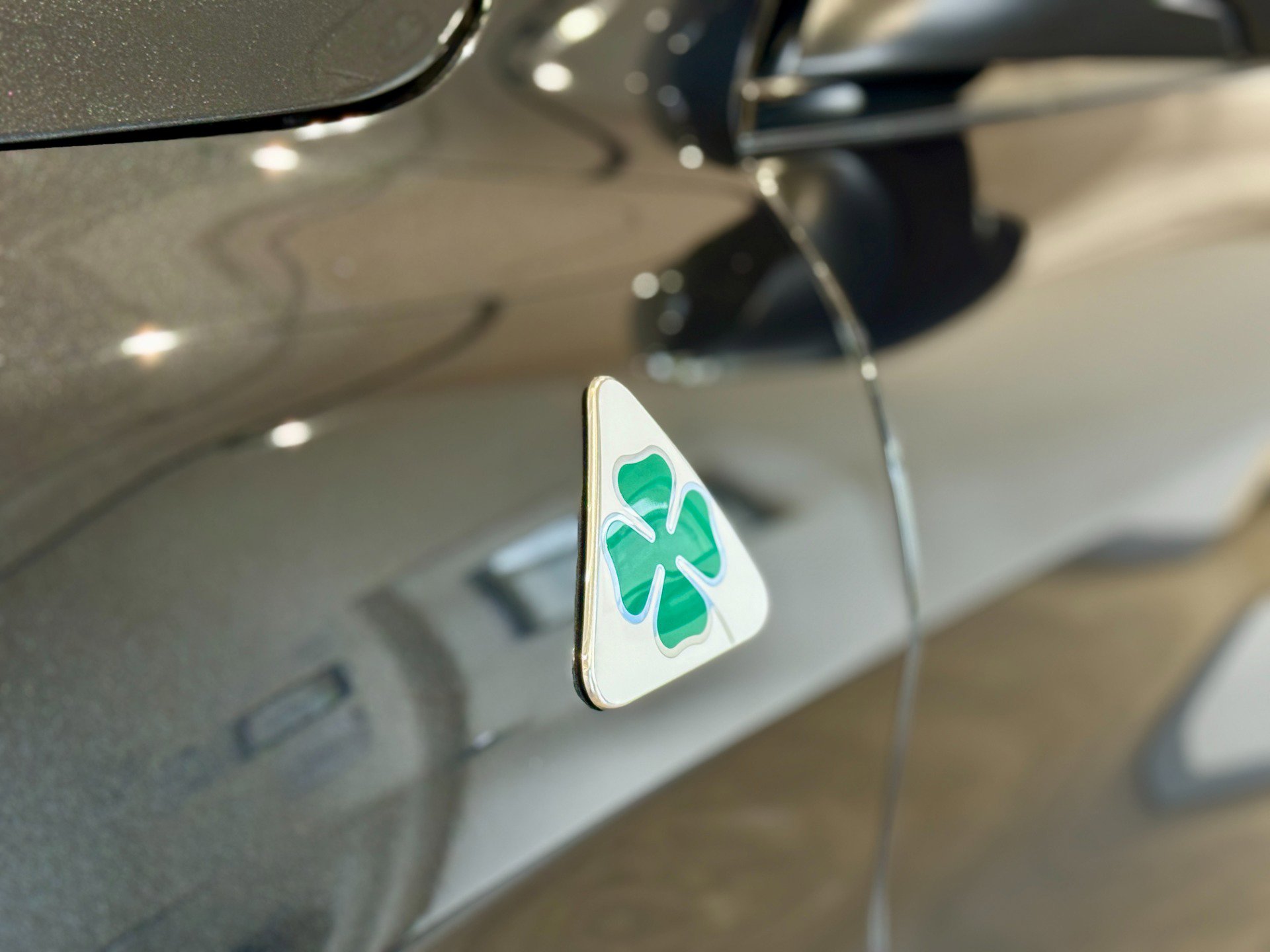 Used 2018 Alfa Romeo Stelvio Quadrifoglio w/ Driver Assist Dynamic Package AWD/4WD image 10