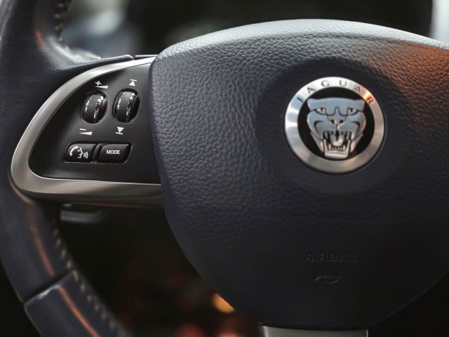 Used 2013 Jaguar XK Convertible RWD image 18
