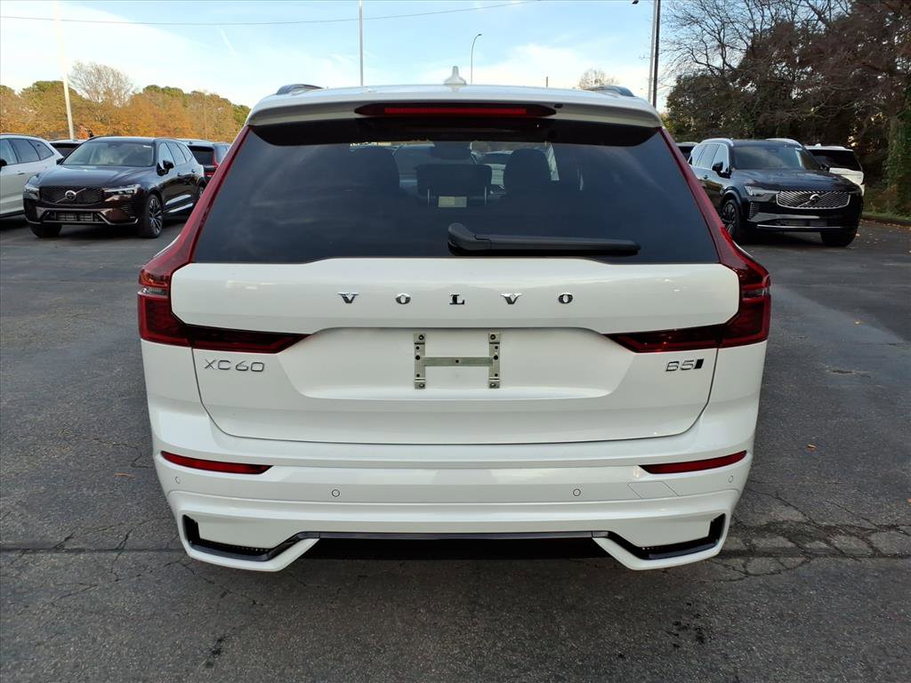 New 2026 Volvo XC60 B5 Core w/ Climate Package image 4