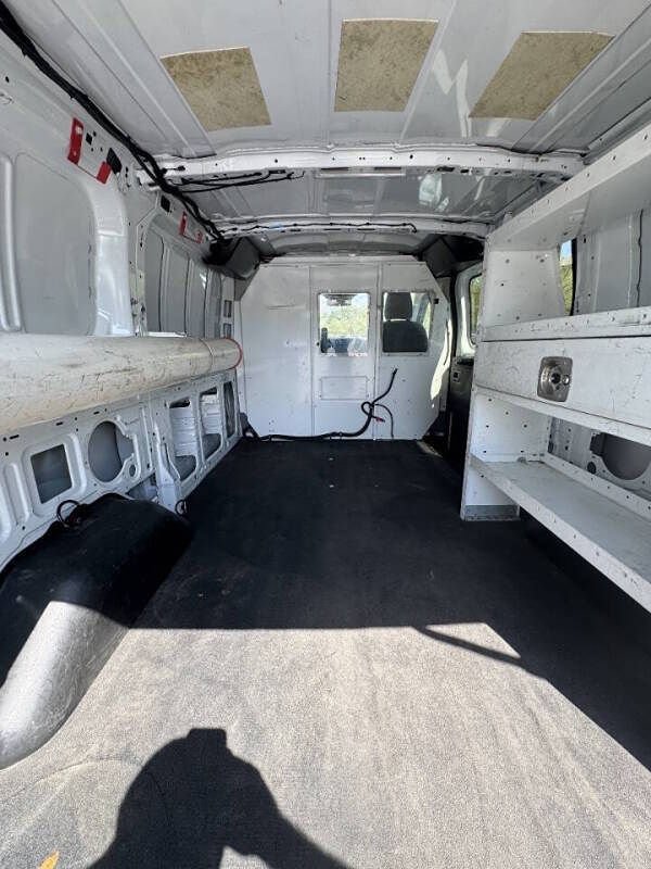 Used 2016 Ford Transit 150 130 Low Roof RWD image 10