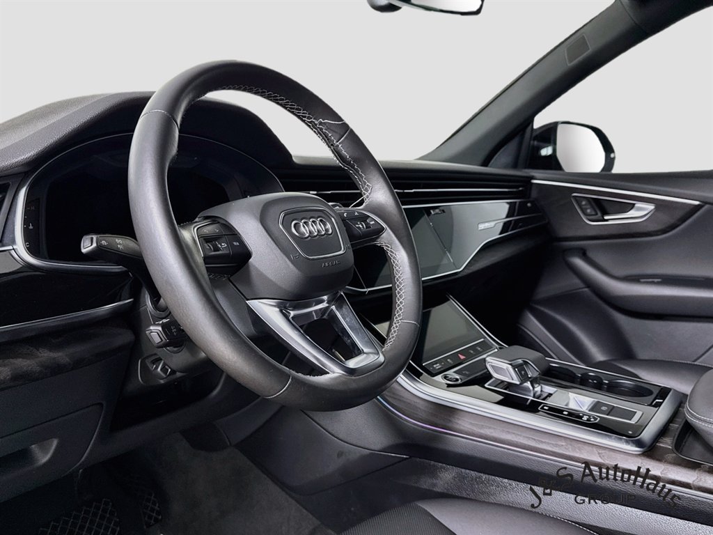 Used 2022 Audi Q8 Premium Plus w/ Premium Plus Package AWD/4WD image 9
