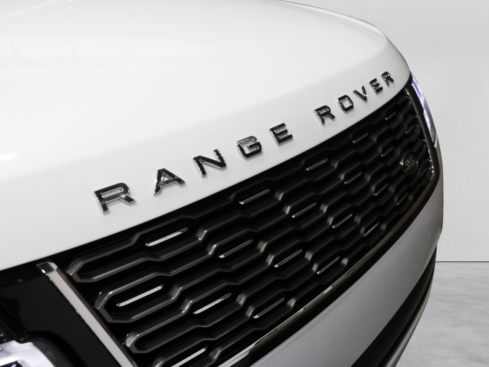 Used 2021 Land Rover Range Rover SV Autobiography Dynamic image 19
