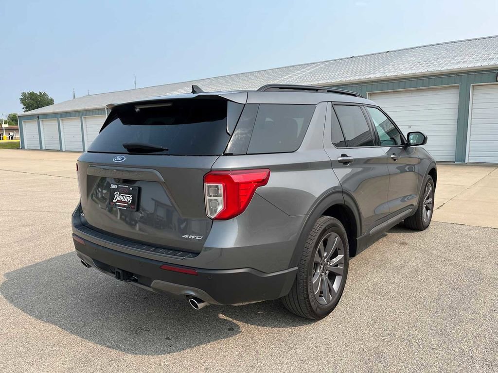 Used 2023 Ford Explorer XLT w/ Equipment Group 202A image 6