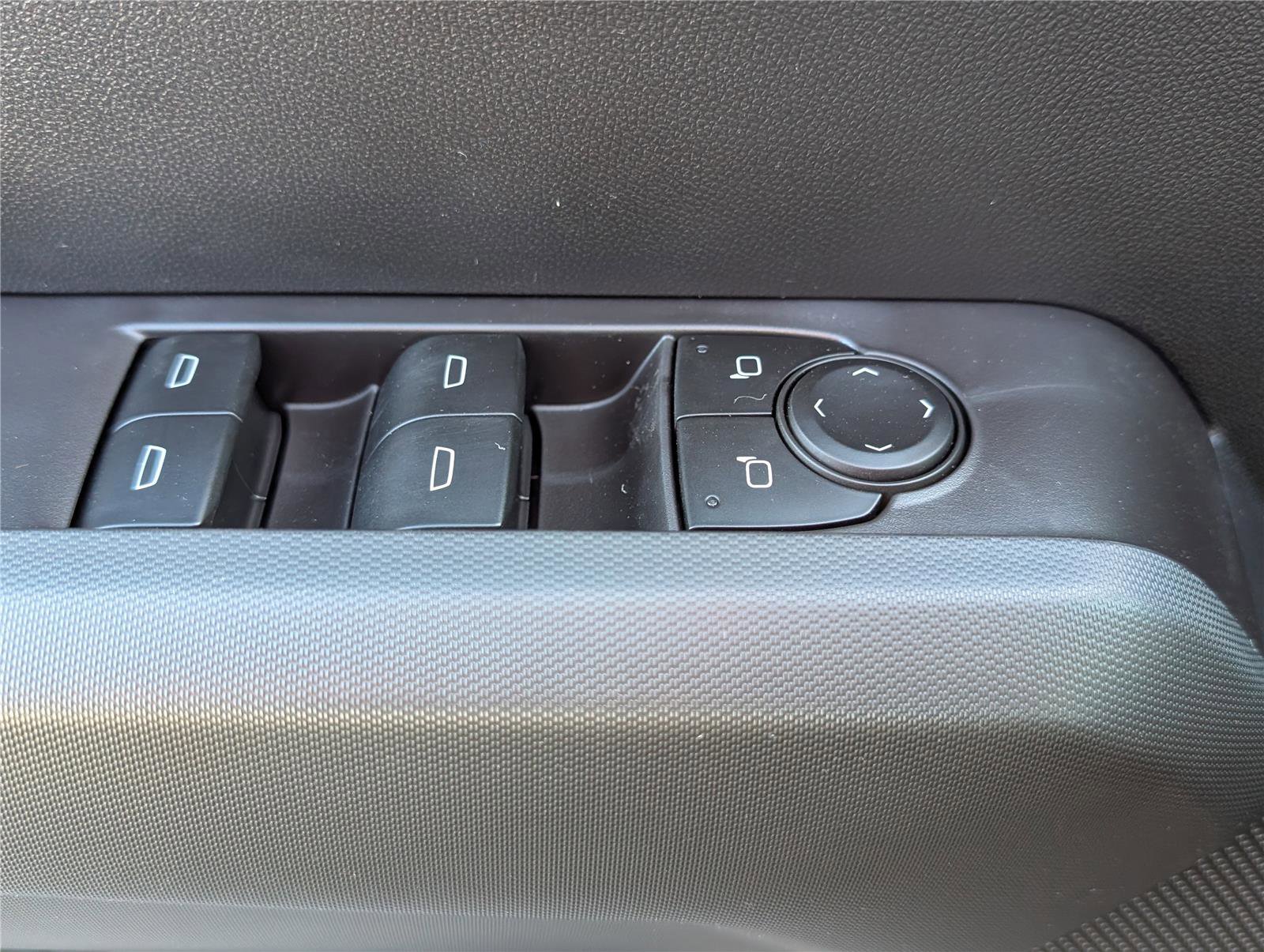 New 2026 Chevrolet Colorado W/T image 13