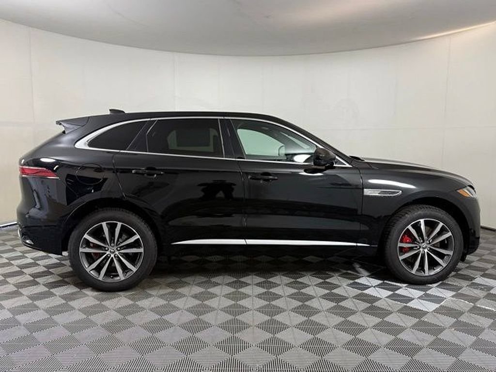 New 2026 Jaguar F-PACE R-Dynamic S AWD/4WD image 8