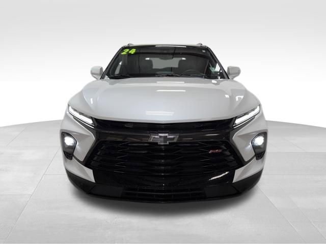 Used 2024 Chevrolet Blazer RS w/ Driver Confidence II Package image 3