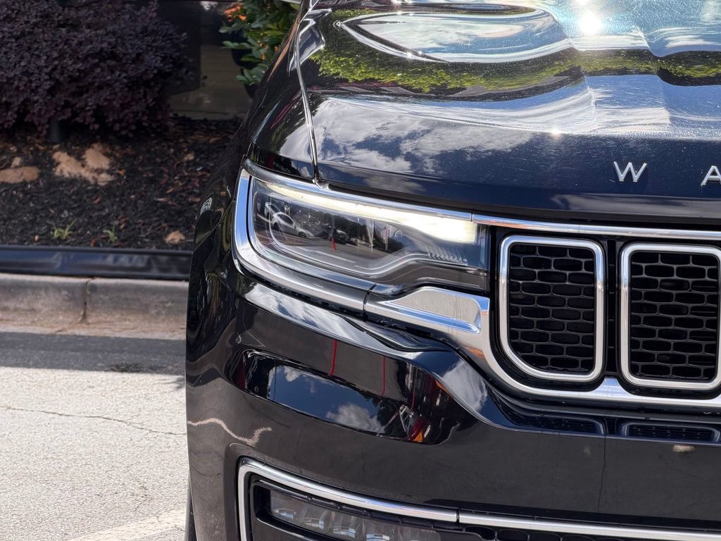 Used 2022 Jeep Wagoneer Series II AWD/4WD image 4