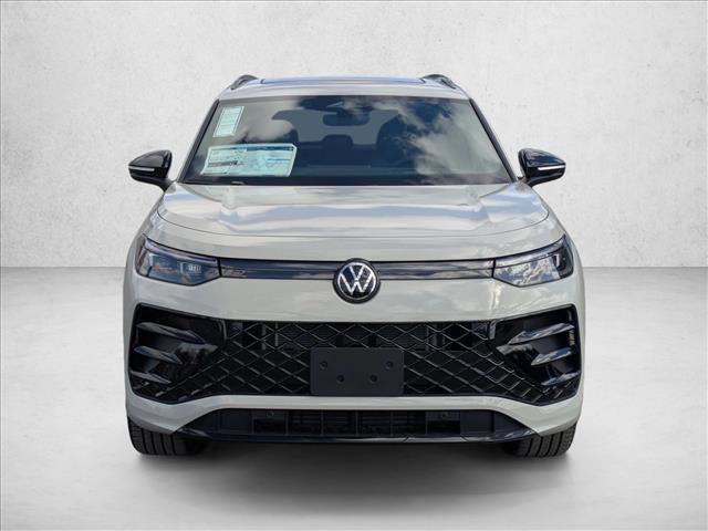 New 2026 Volkswagen Tiguan SE R-Line image 2