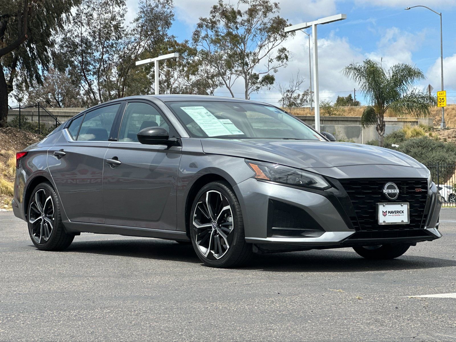 Used 2023 Nissan Altima 2.5 SR FWD image 8