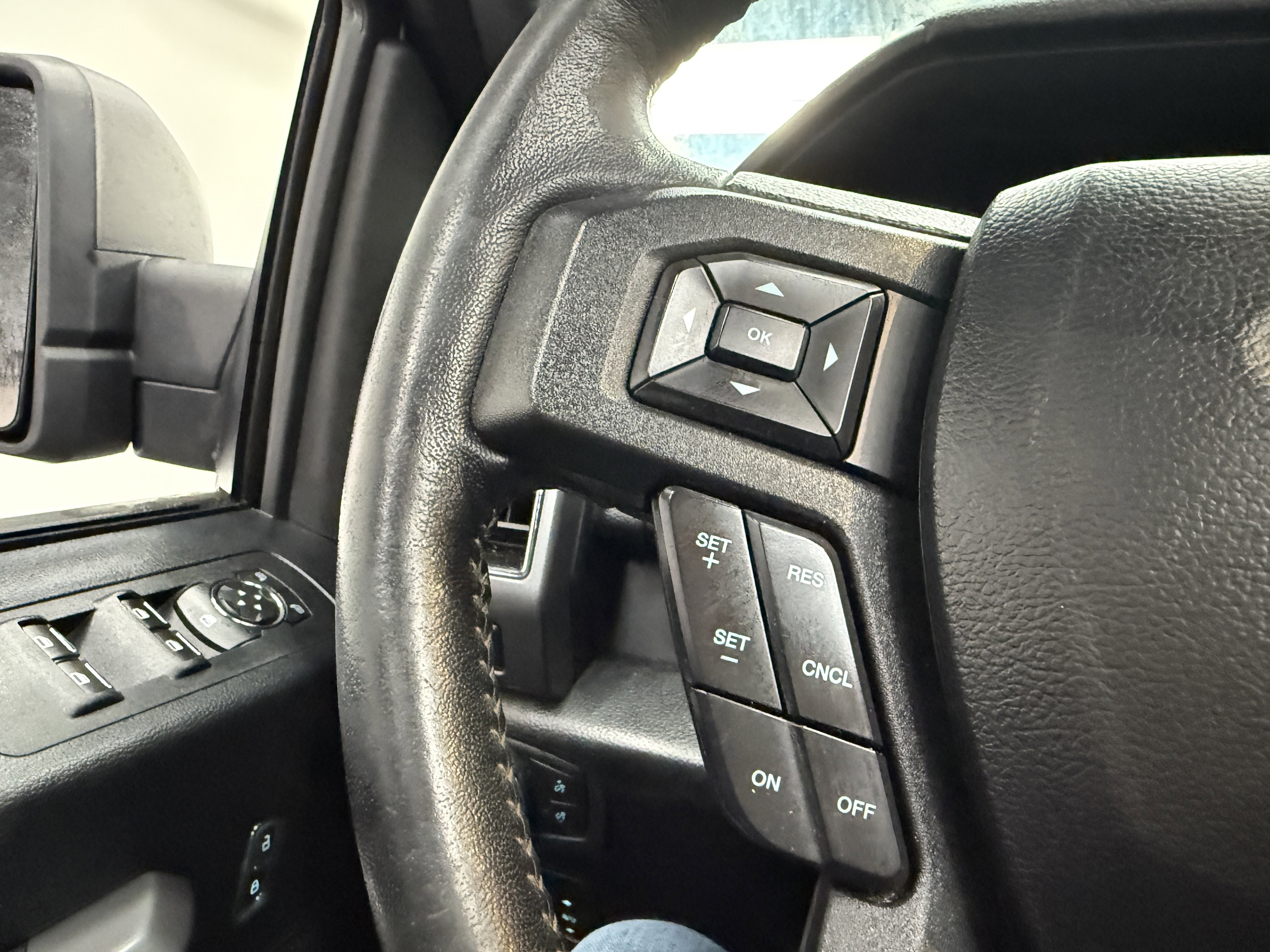 Used 2020 Ford F150 XLT w/ Equipment Group 302A Luxury image 15