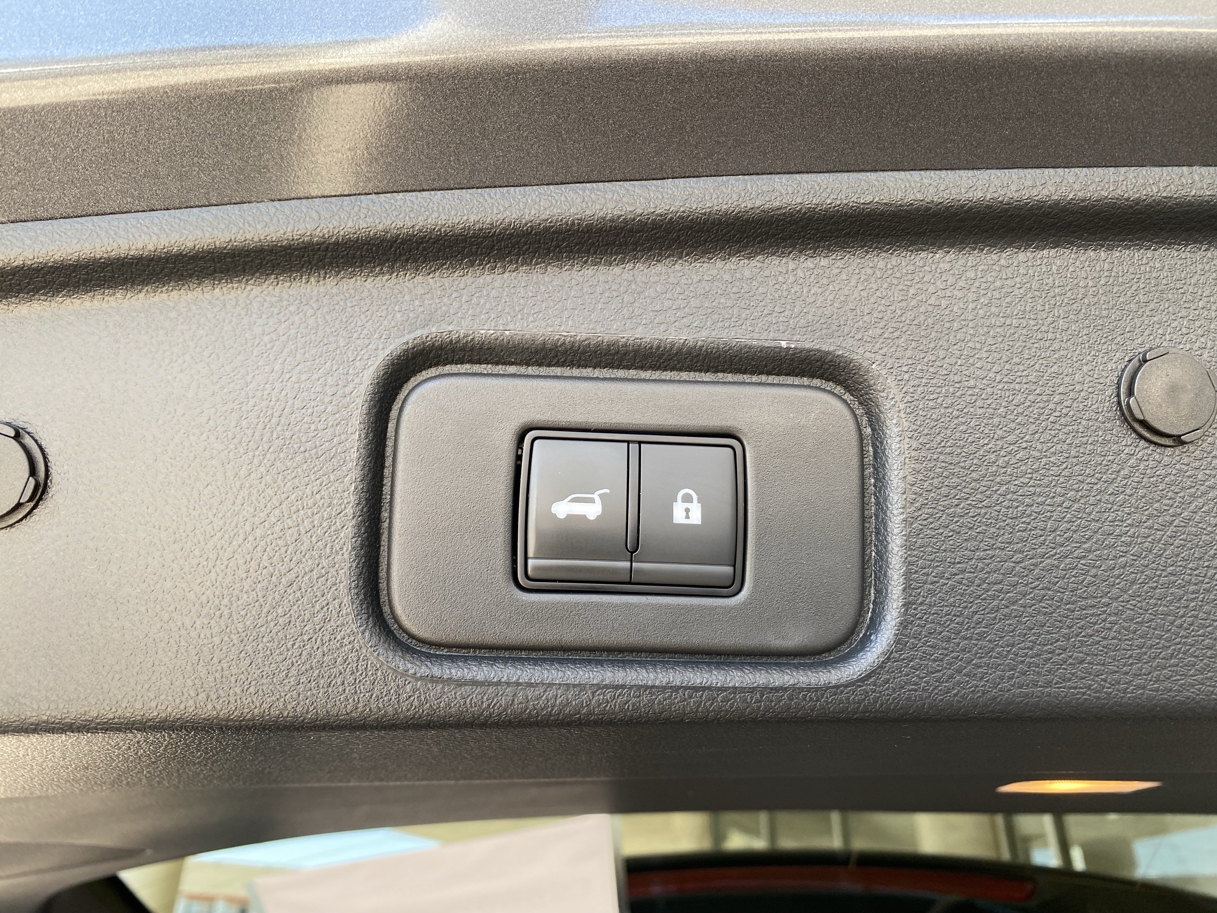 Used 2025 Nissan Pathfinder SL w/ Cargo Package AWD/4WD image 7