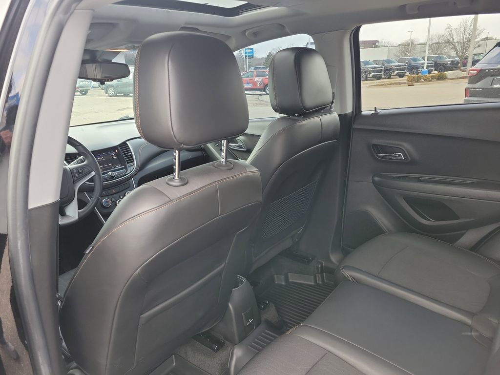 Certified 2020 Chevrolet Trax LT w/ Sun & Sound Package image 30