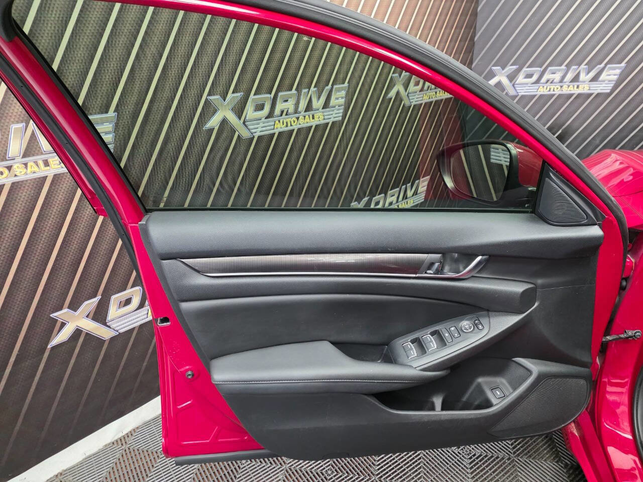 Used 2019 Honda Accord Sport image 17