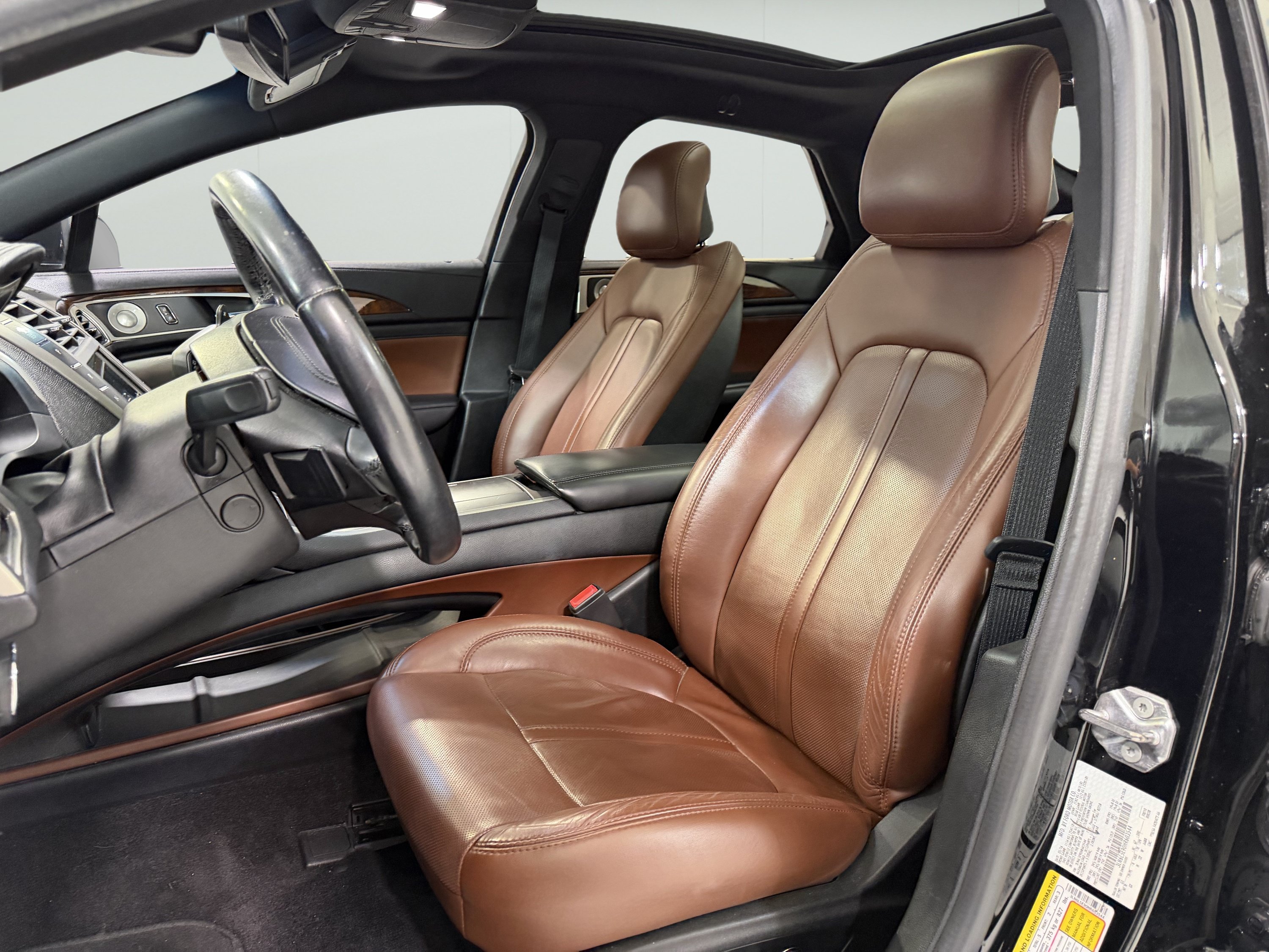 Used 2017 Lincoln MKZ Reserve w/ Luxury Package FWD image 14