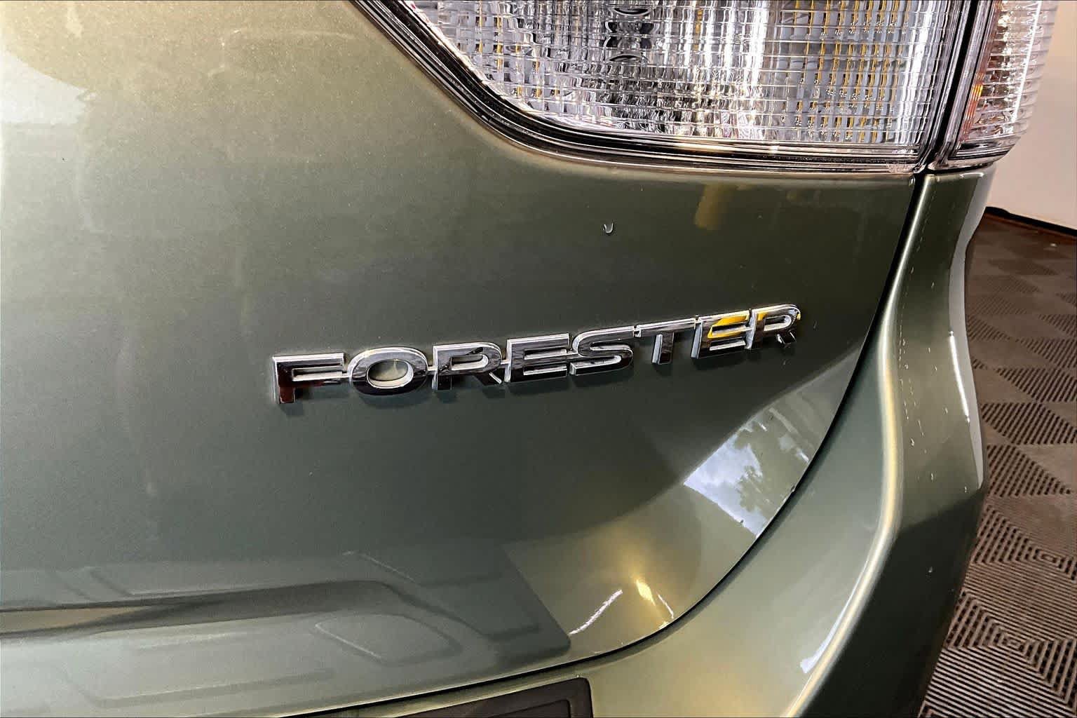 Used 2021 Subaru Forester Limited AWD/4WD image 10
