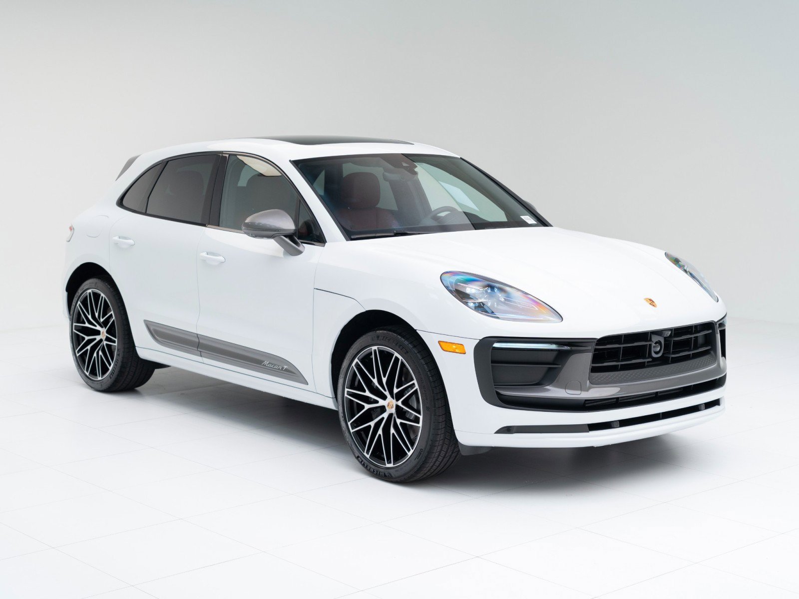 New 2026 Porsche Macan image 7