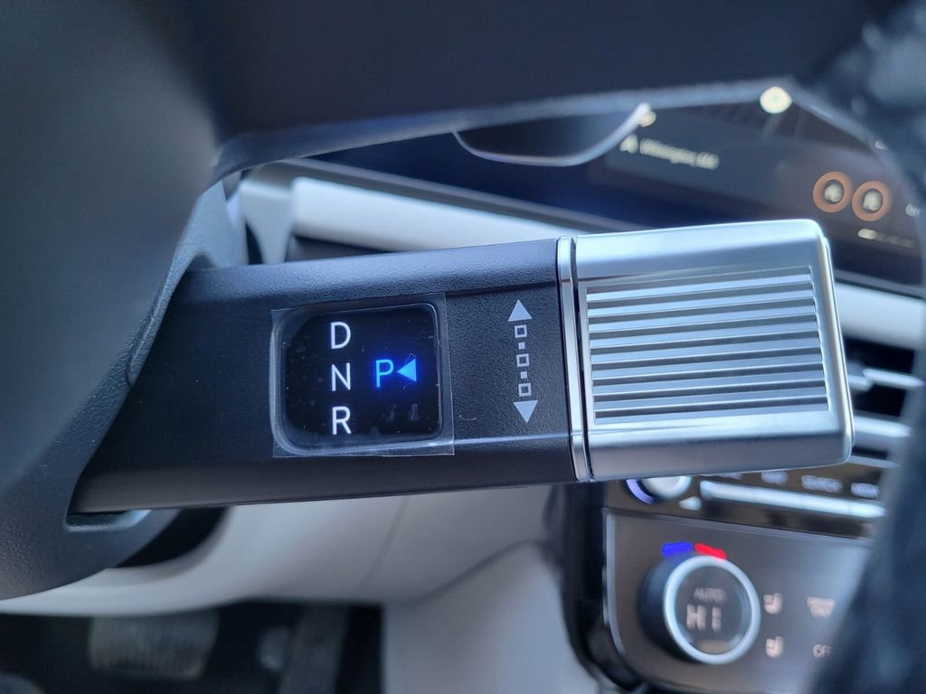 New 2026 Hyundai Tucson Limited w/ Tow & Go Package image 23