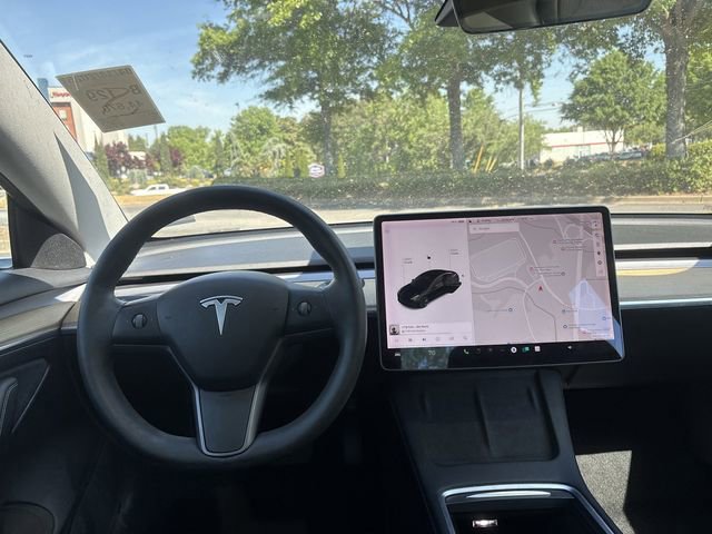Used 2021 Tesla Model 3 Standard Range Plus image 9