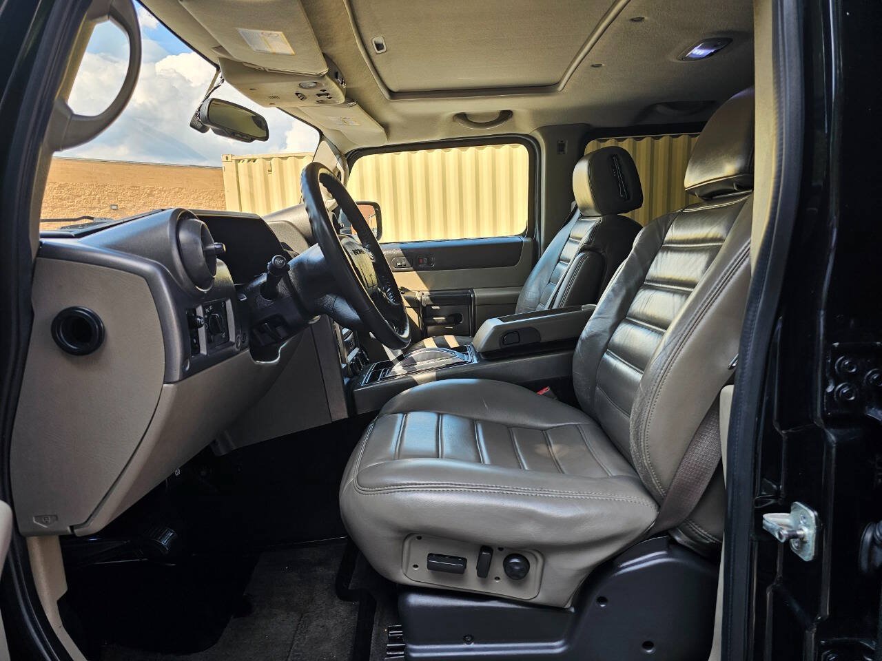 Used 2003 HUMMER H2 w/ Preferred Equipment Group AWD/4WD image 11