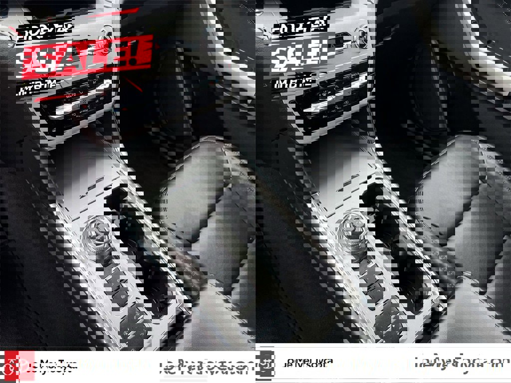 Used 2023 Ford Explorer XLT w/ Equipment Group 202A image 17