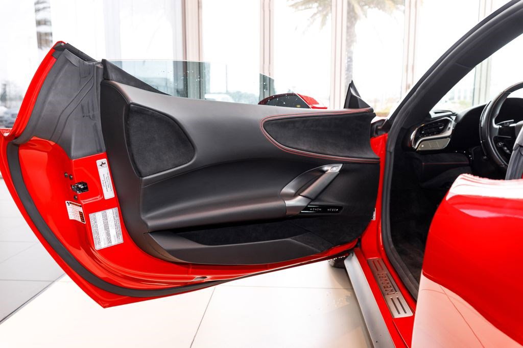 Used 2021 Ferrari SF90 Stradale image 30