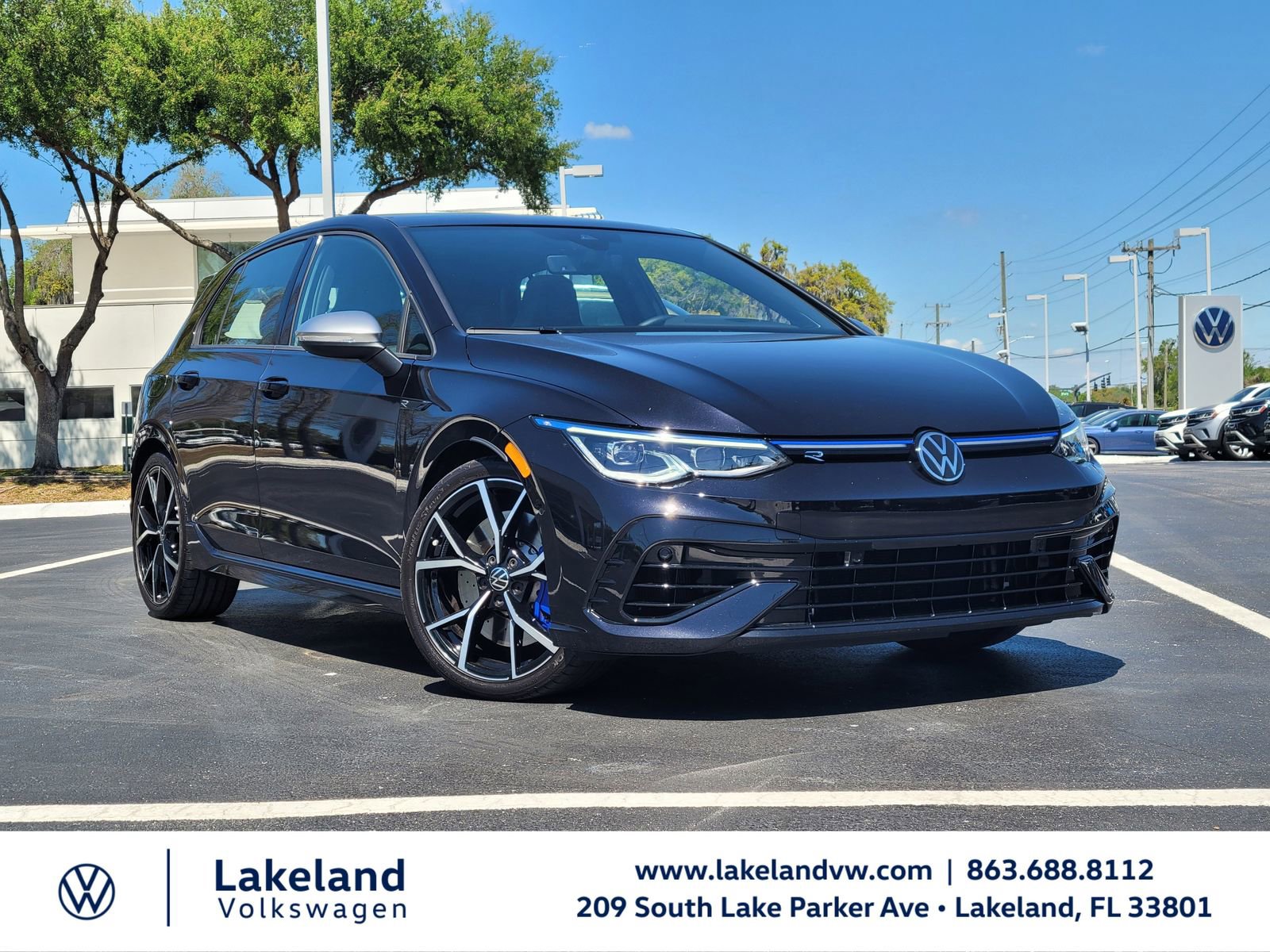 Used 2024 Volkswagen Golf R 2.0T image 1