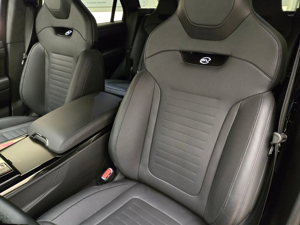 Used 2024 Land Rover Range Rover Sport image 31