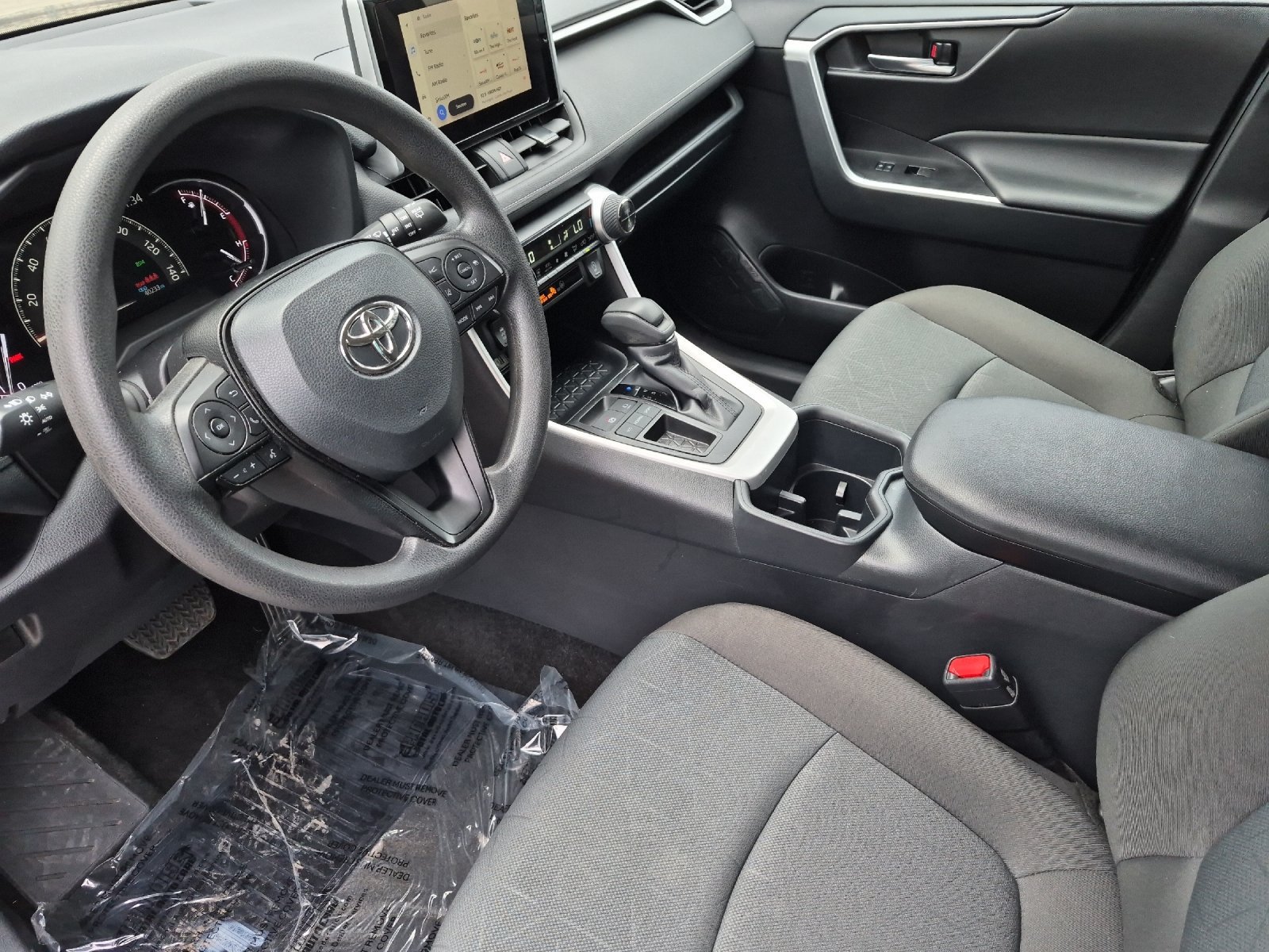 Used 2025 Toyota RAV4 XLE FWD image 9
