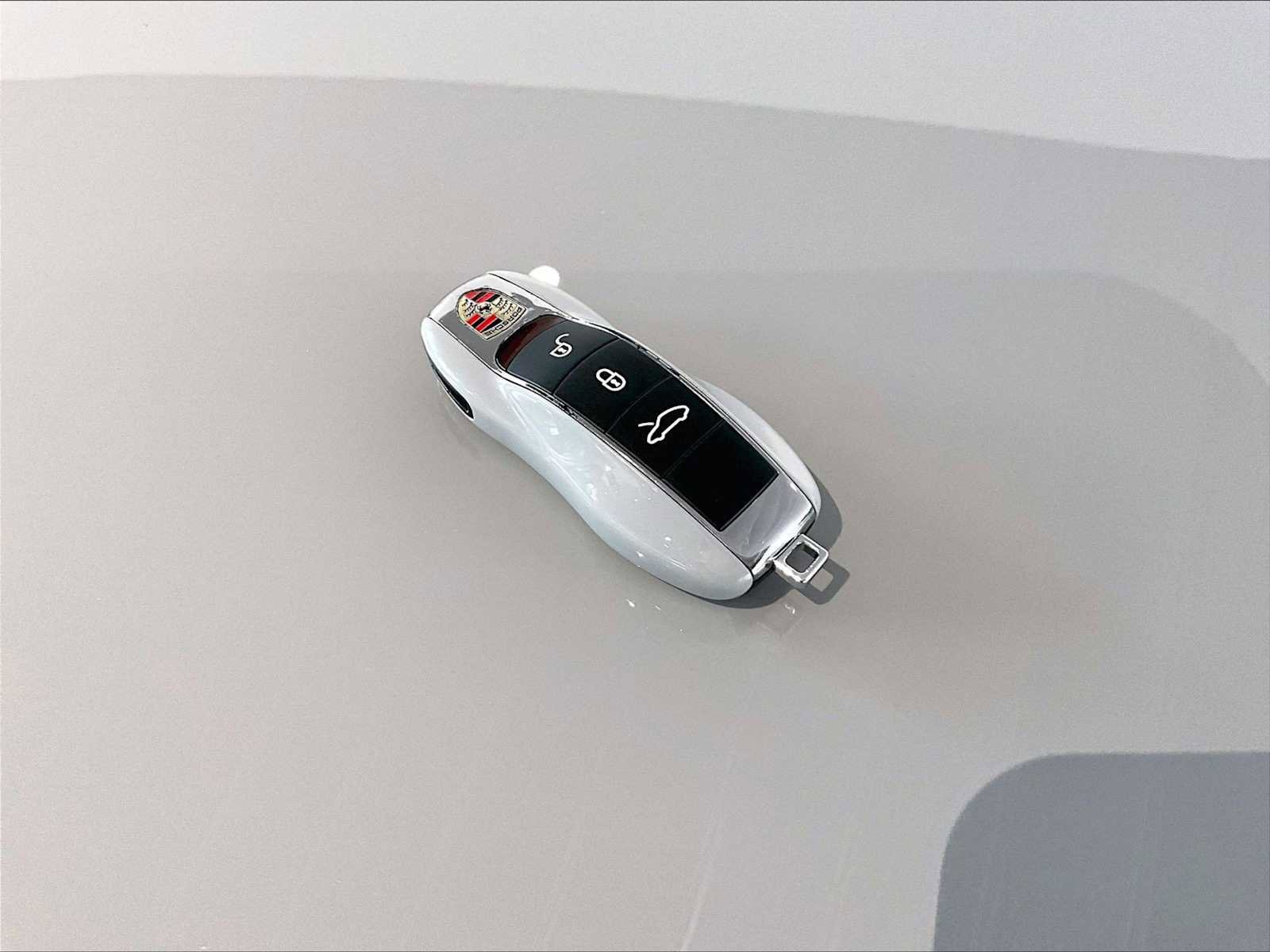 Used 2019 Porsche 911 Carrera S image 31