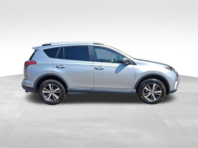 Used 2016 Toyota RAV4 XLE FWD image 9