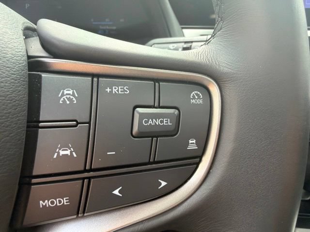 Used 2025 Lexus UX 300h FWD w/ Accessory Package (Z2) image 21