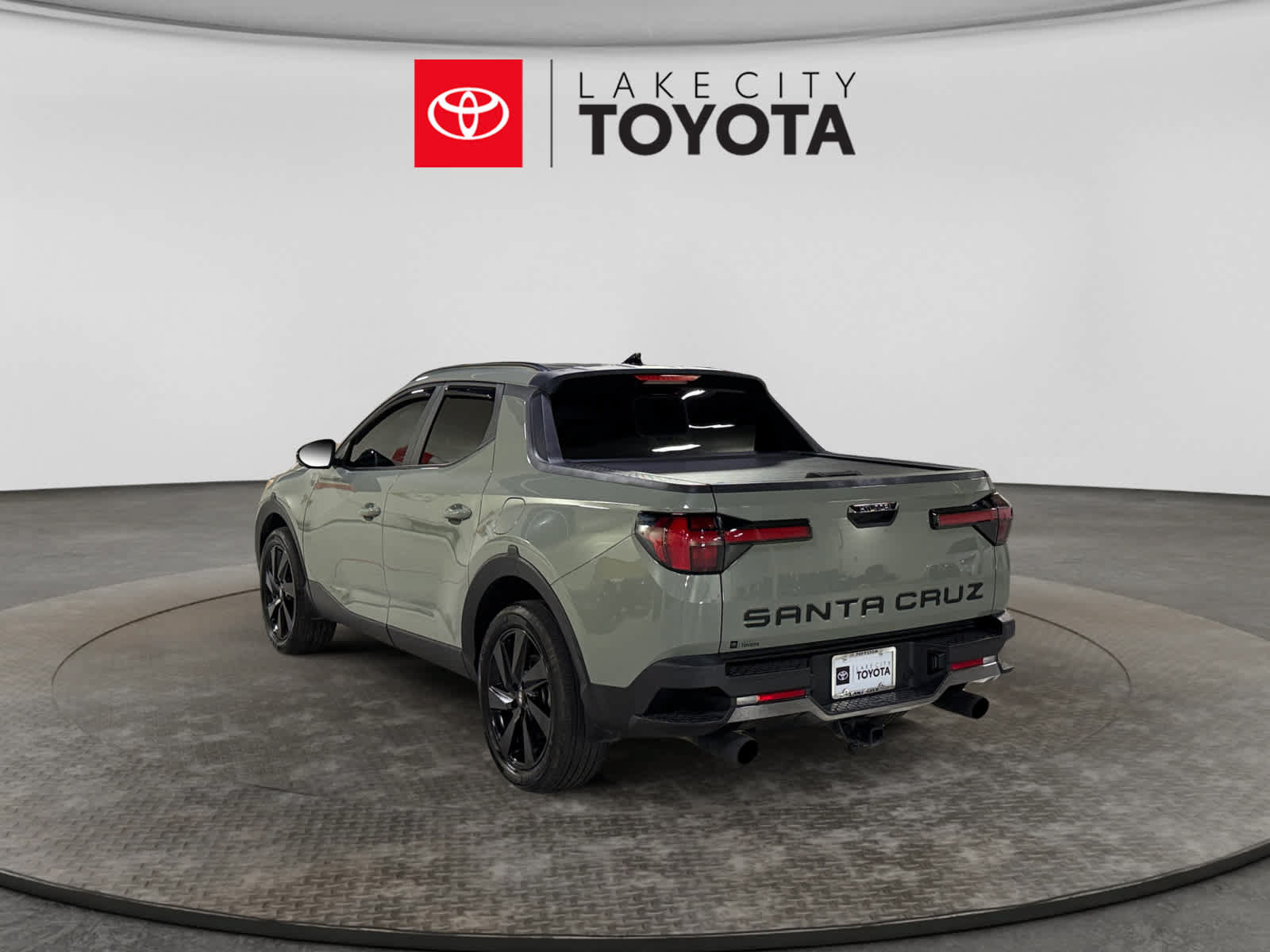 Used 2022 Hyundai Santa Cruz Limited AWD/4WD image 5