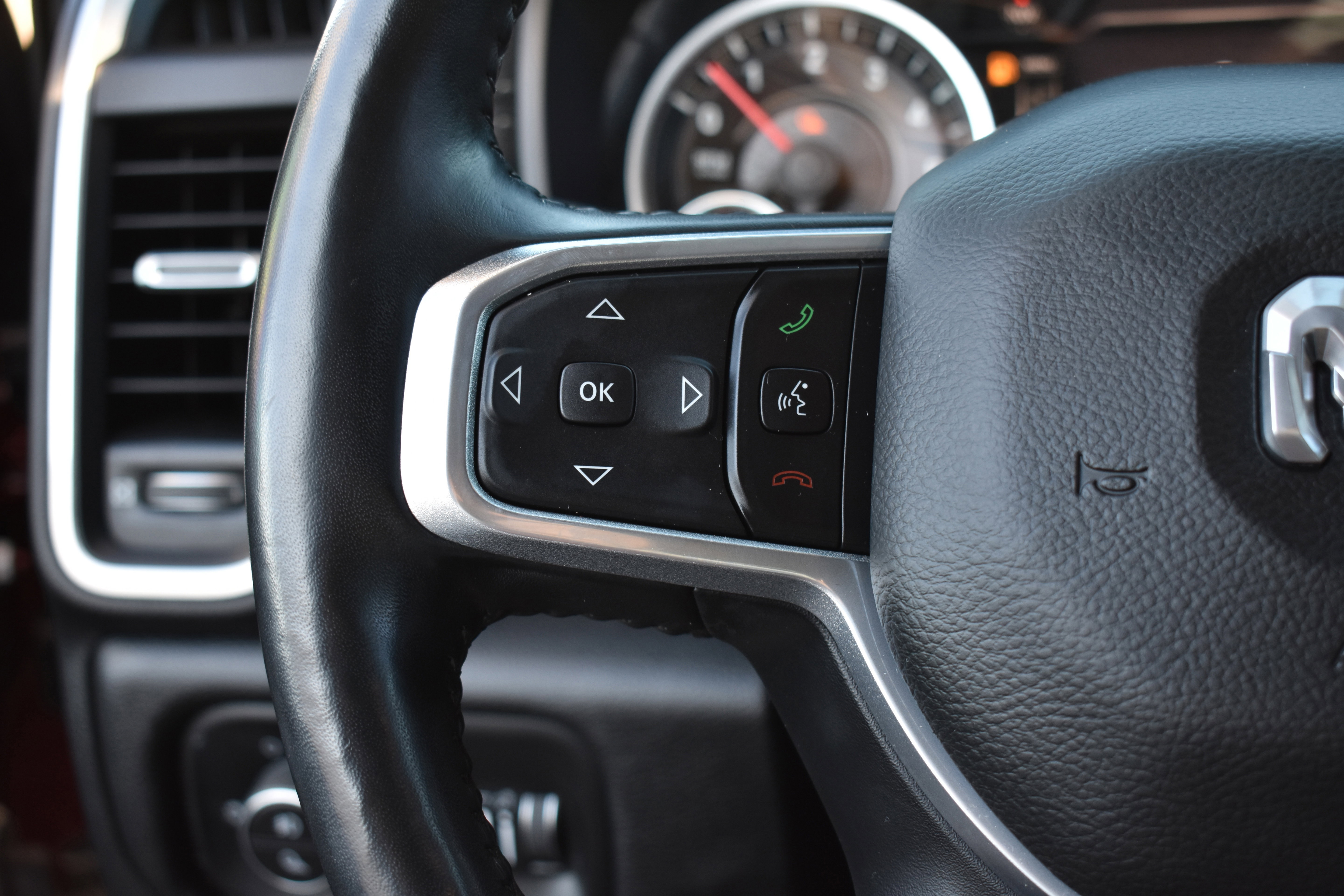 Used 2020 RAM 1500 Laramie image 15