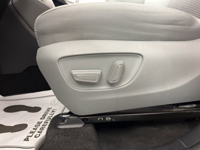Used 2023 Toyota Highlander L image 36